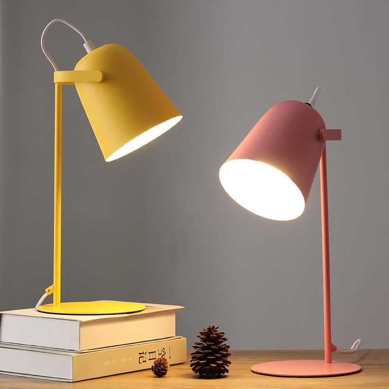 Nordic Metal LED Lampa biurkowa — eleganckie, minimalistyczne światło do czytania i nauki