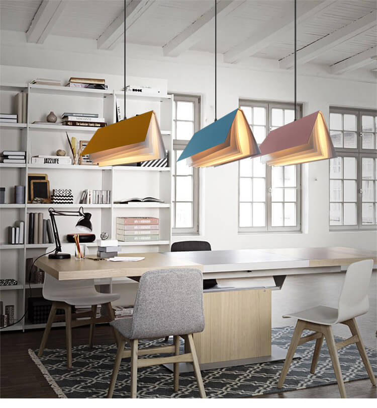 Latająca książka – nowoczesna lampa wisząca inspirowana książkami