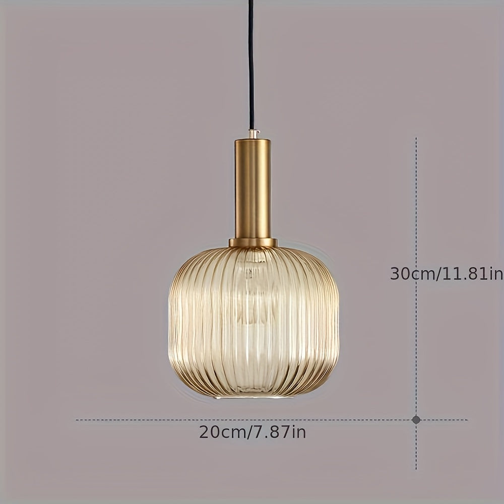 Nowoczesna lampa wisząca ze szkłem w paski i kloszem z mosiądzu oraz szkłem żebrowanym