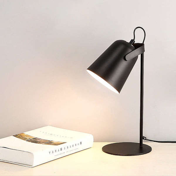 Nordic Metal LED Lampa biurkowa — eleganckie, minimalistyczne światło do czytania i nauki