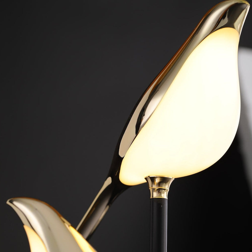Złota lampa ścienna Birdlight — nowoczesny skandynawski kinkiet LED do stylowych wnętrz