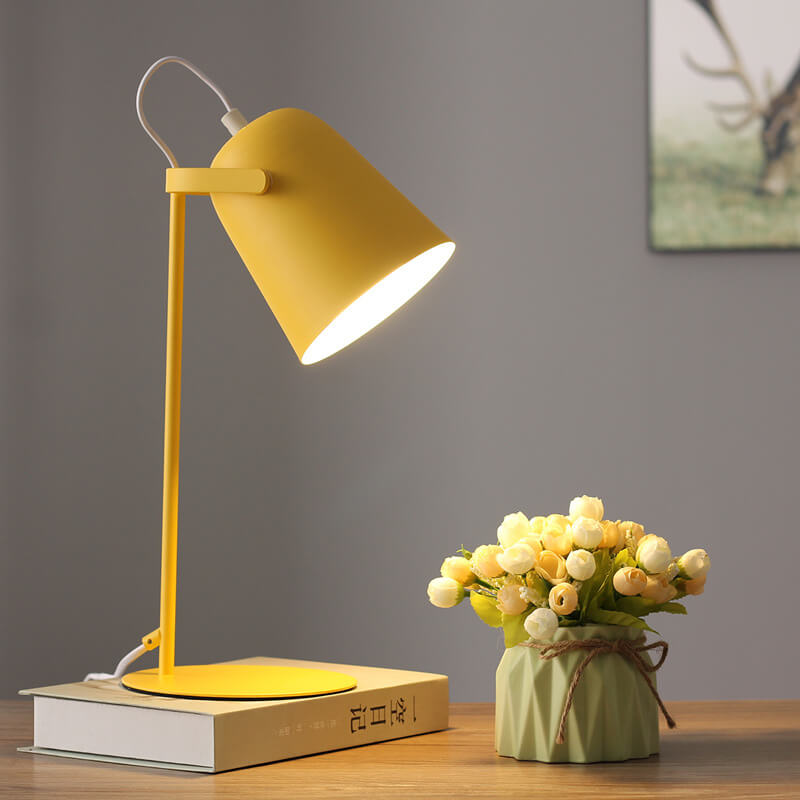 Nordic Metal LED Lampa biurkowa — eleganckie, minimalistyczne światło do czytania i nauki