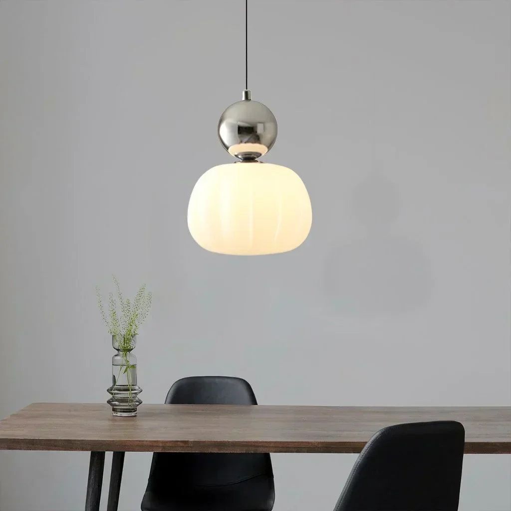 Skandynawska lampa wisząca w kształcie dyni — elegancka, nowoczesna oprawa LED sufitowa