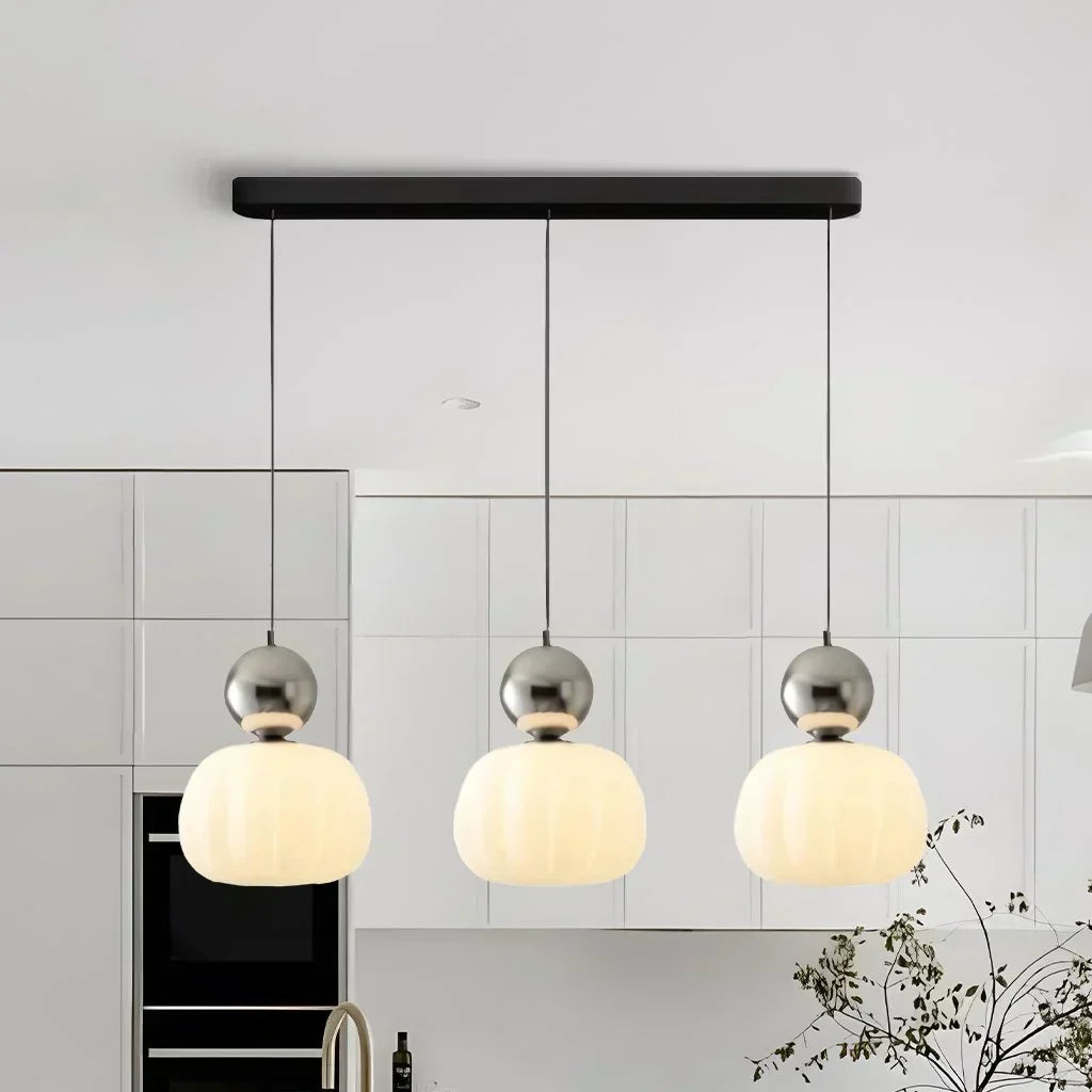 Skandynawska lampa wisząca w kształcie dyni — elegancka, nowoczesna oprawa LED sufitowa