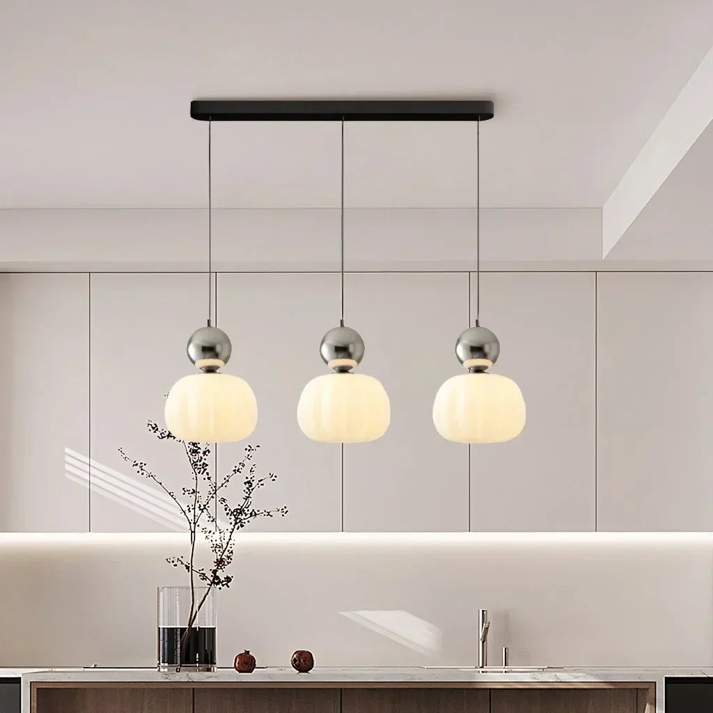 Skandynawska lampa wisząca w kształcie dyni — elegancka, nowoczesna oprawa LED sufitowa