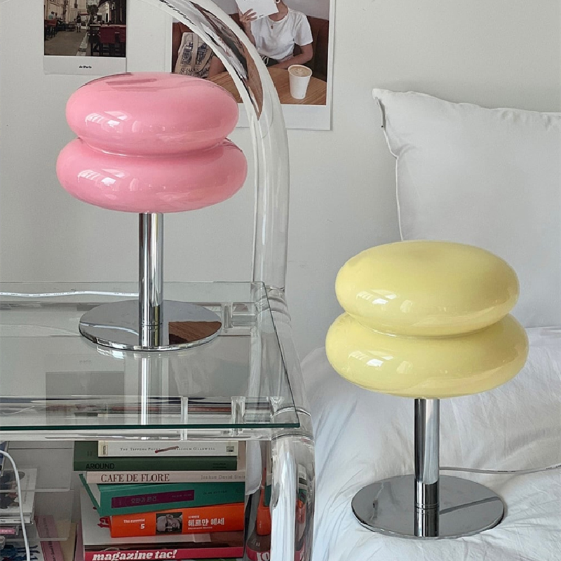 Włoska Designerska Lampa Stołowa ze Szkła – Nowoczesne Retro Oświetlenie do Salonu i Sypialni | Lampovo