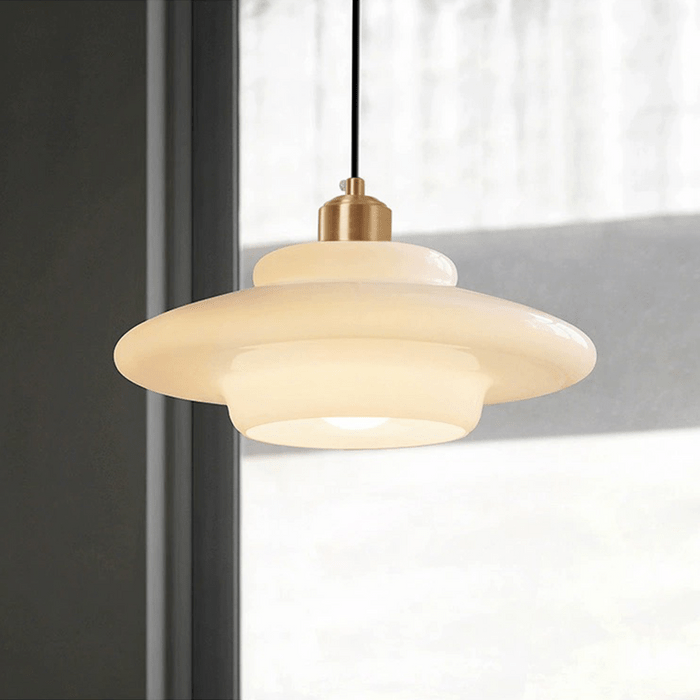 Lampa wisząca ze szkła białego — Smukła, nowoczesna elegancja w stylu Mid-Century Modern