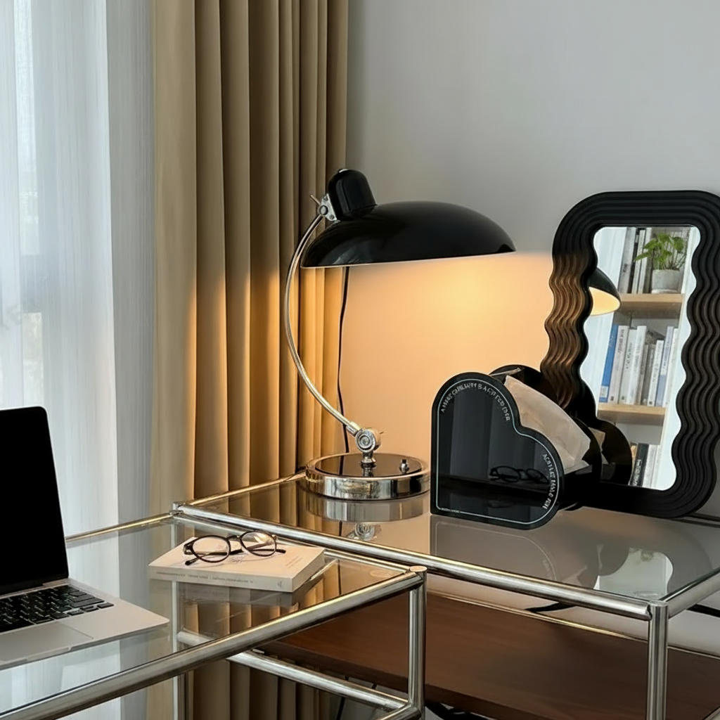 Lampa stołowa ScandiArc — smukły, zakrzywiony metalowy design inspirowany Bauhausem